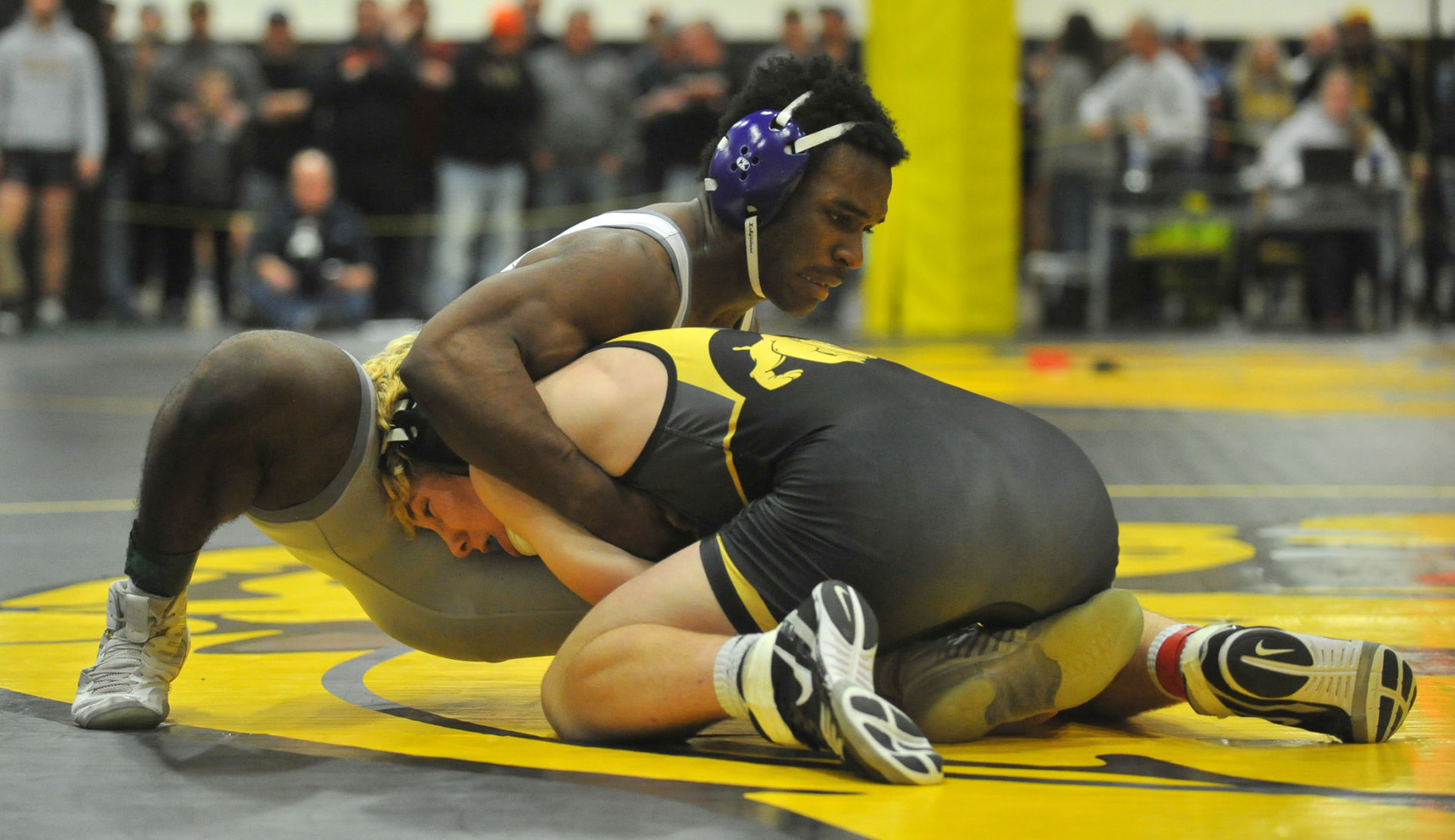 021520-qc-spt-3A-dist-wrestle-793